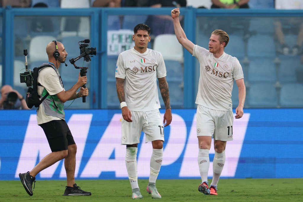 德布劳内连续三场比赛得分超过大胜，塞尔维亚队挑战极限！的简单介绍